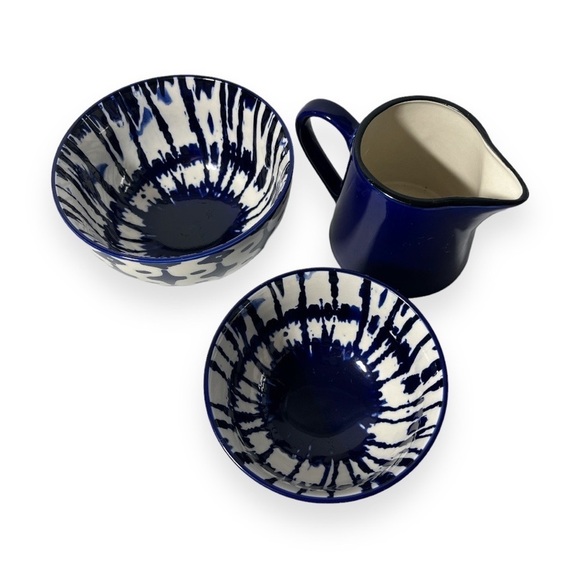 West Elm Indigo Blue Tie-dye‎ Ceramic Nesting Bowls and Colbalt Blue Pitcher - Picture 3 of 6